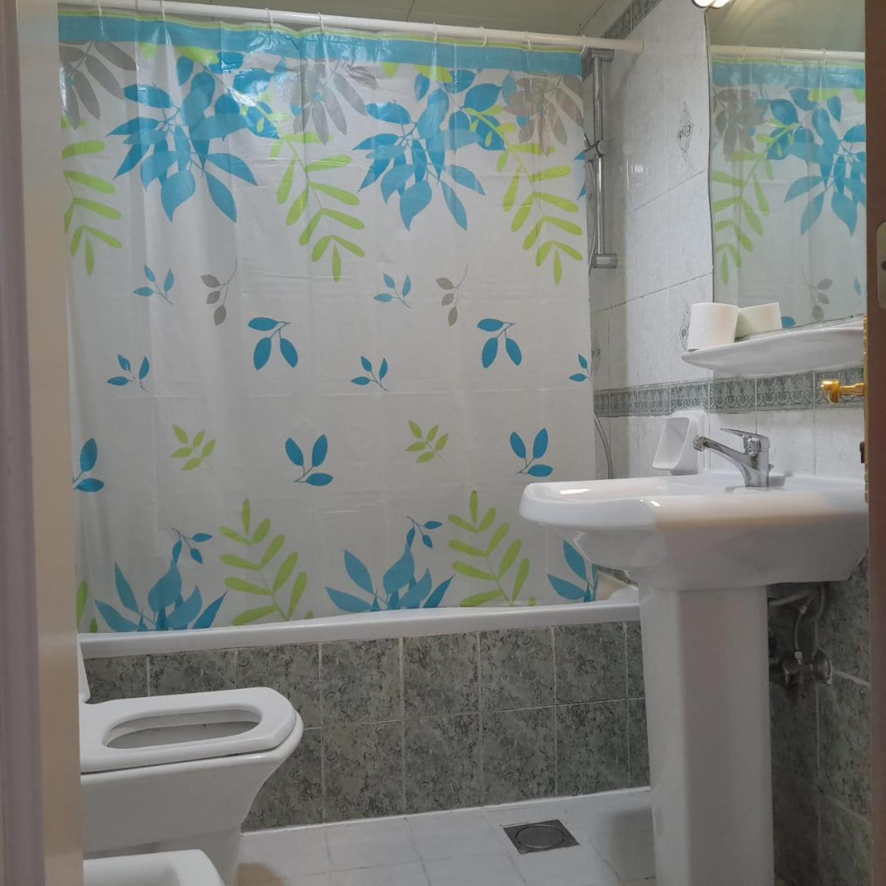 Twin With Shared Bathroom - No Parking Space Abu Dhabi