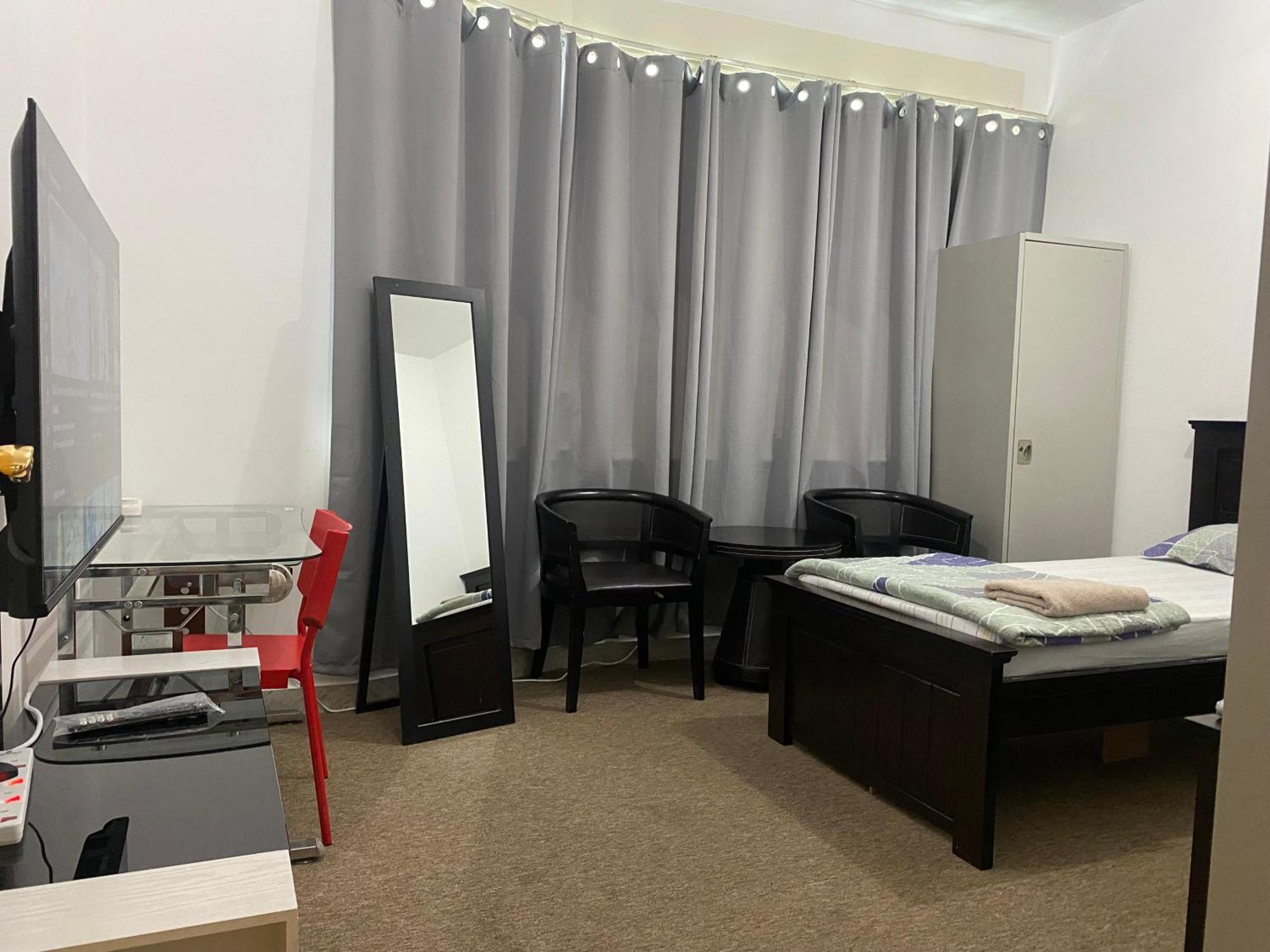 Privatunterkunft Twin With Shared Bathroom - No Parking Space *